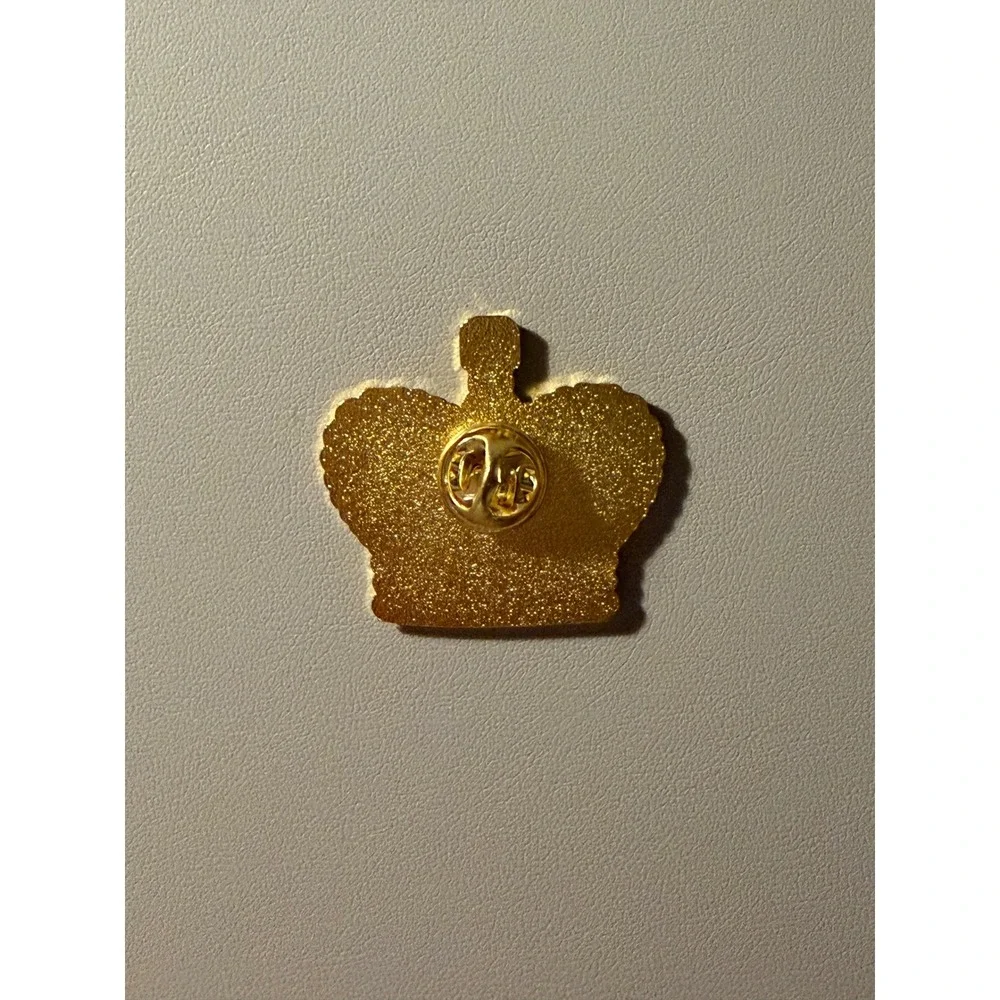 Gold‎ Tone Red Enamel St Edwards Crown Royal Lapel Pin British Royalty Souvenir